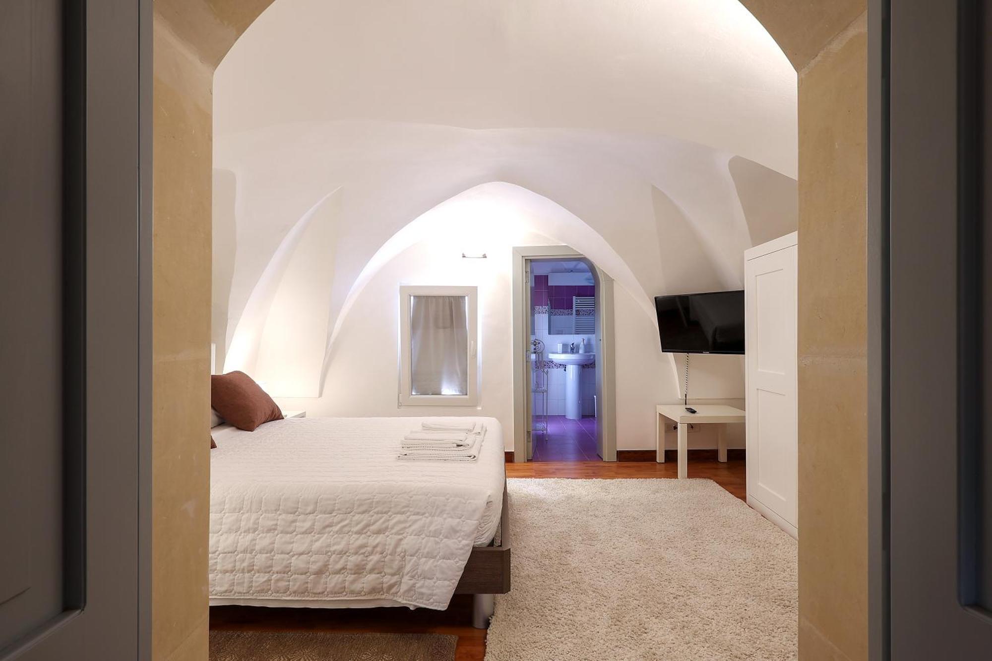 Goodstay La Suite 10 - Rooms - Lecce Bagian luar foto